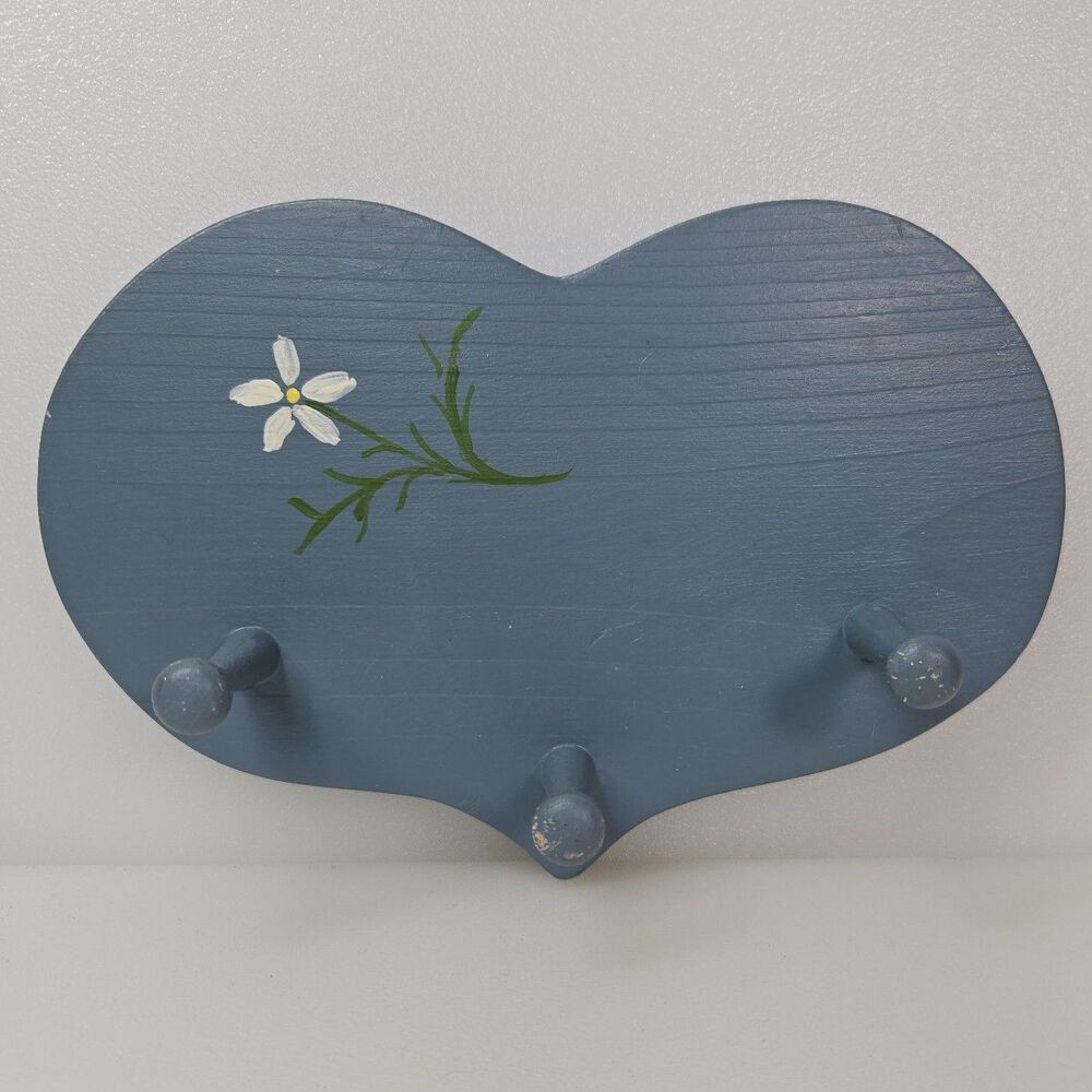 Vintage Hand-Painted Blue Heart Wall Peg Rack 3 Pegs Cottagecore Farmhouse